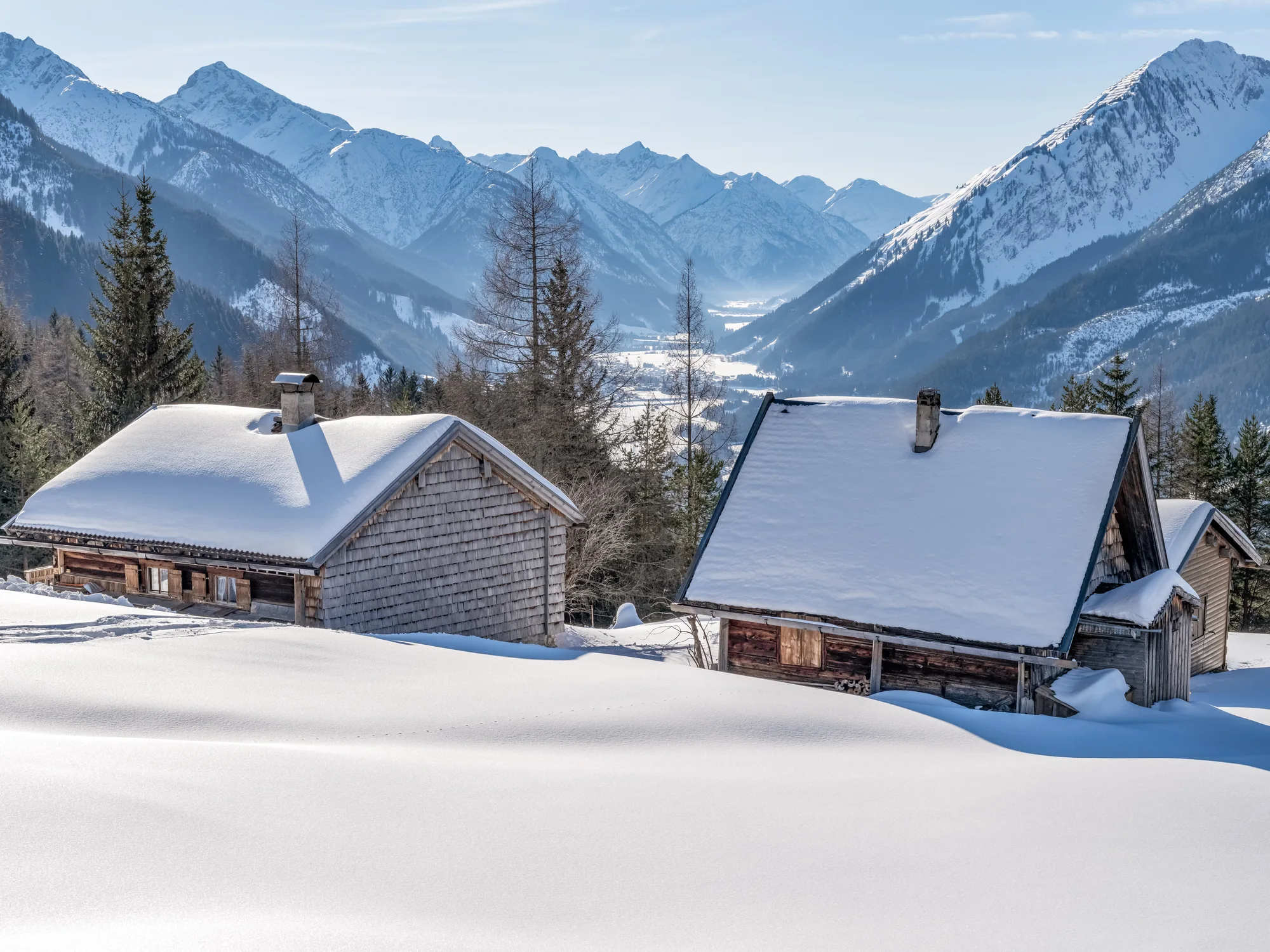 Winterlicher Blick über das verschneite Lechtal