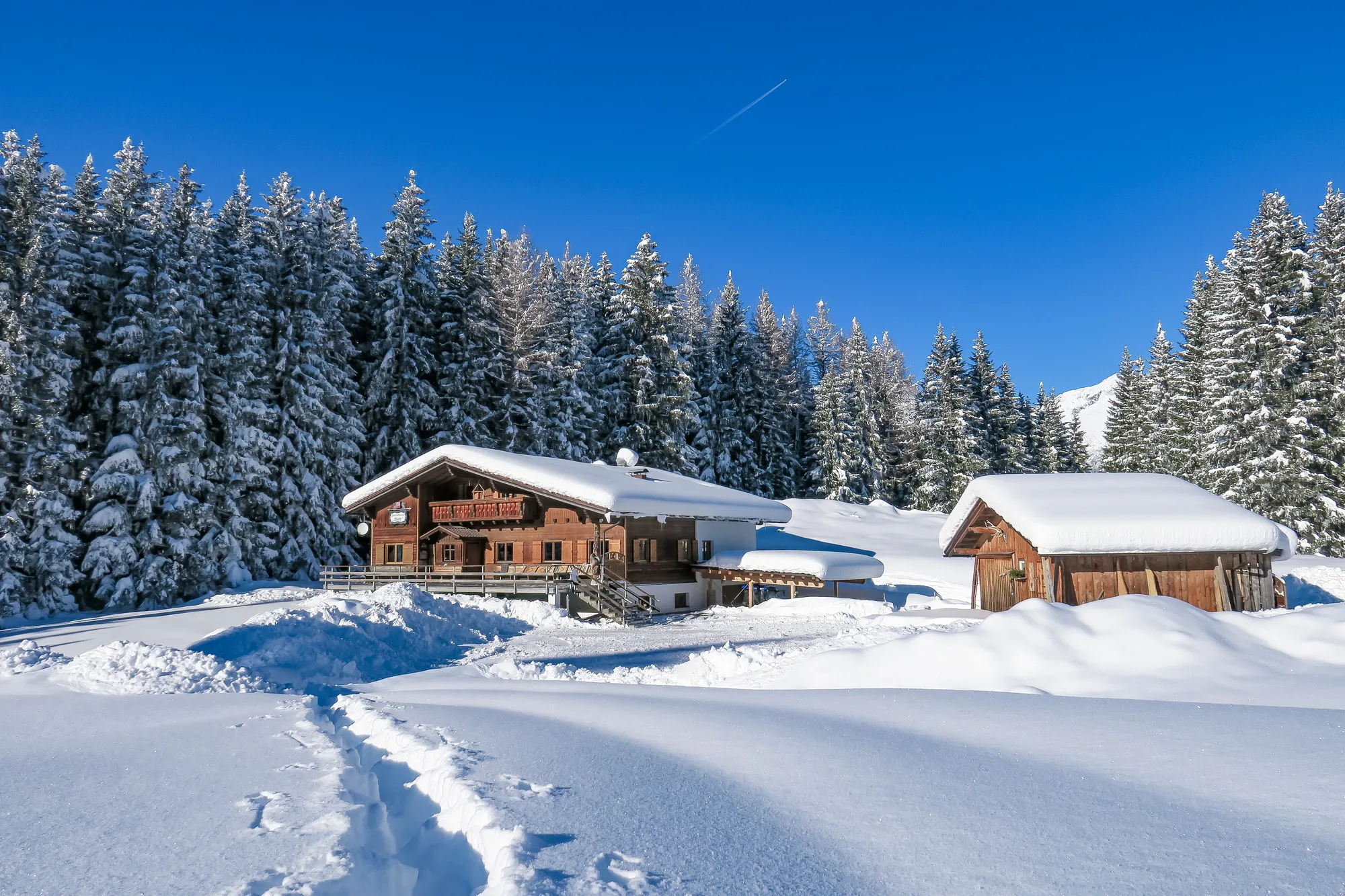 Winterliche Hütte im Lechtal